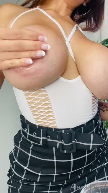 🔥 Alexa pearl  page leaked private photo uncensored full
