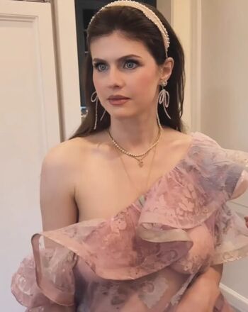 🔥 Alexandra daddario  page leaked private photo uncensored full