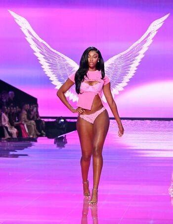 🔥 Angel reese page leaked private photo uncensored full