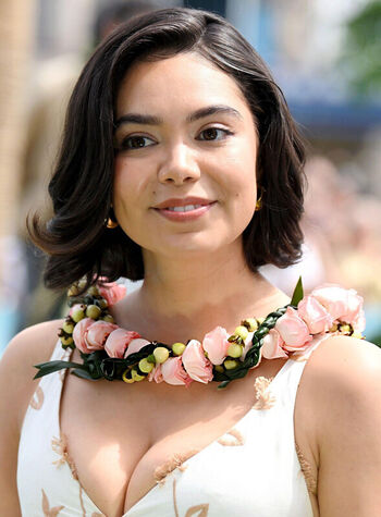 🔥 Auli i cravalho page leaked private photo uncensored full