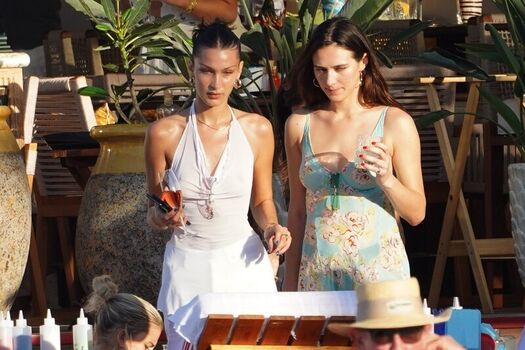 🔥 Bella hadid  page leaked private photo uncensored full
