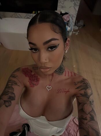 🔥 Bhad bhabie  page leaked private photo uncensored full