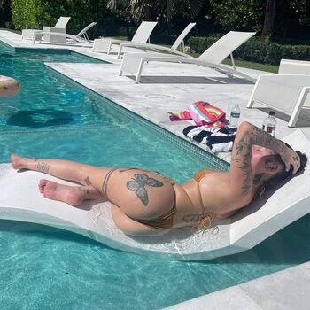 🔥 Bhad bhabie  page leaked private photo uncensored full