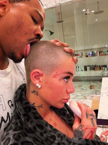 🔥 Bhad bhabie  page leaked private photo uncensored full