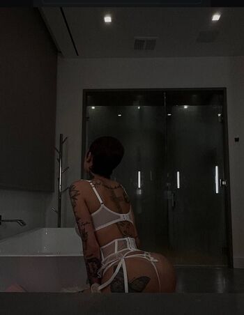 🔥 Bhad bhabie  page leaked private photo uncensored full