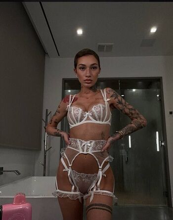 🔥 Bhad bhabie  page leaked private photo uncensored full