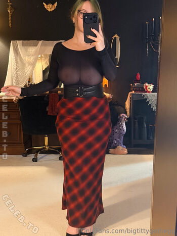 🔥 Bigtittygothegg  page leaked private photo uncensored full