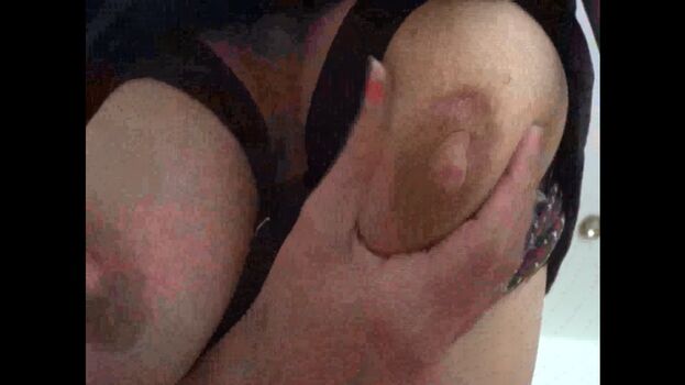 🔥 Breastfeeding leaked private photo uncensored full