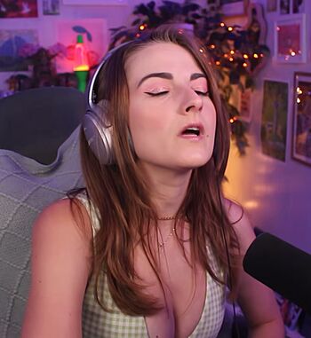 🔥 Caitlin marie reacts page leaked private photo uncensored full