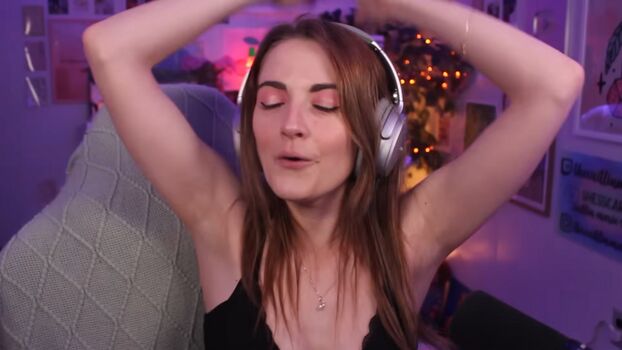 🔥 Caitlin marie reacts page leaked private photo uncensored full