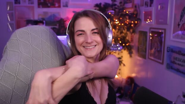 🔥 Caitlin marie reacts page leaked private photo uncensored full