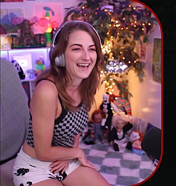 🔥 Caitlin marie reacts leaked private photo uncensored full
