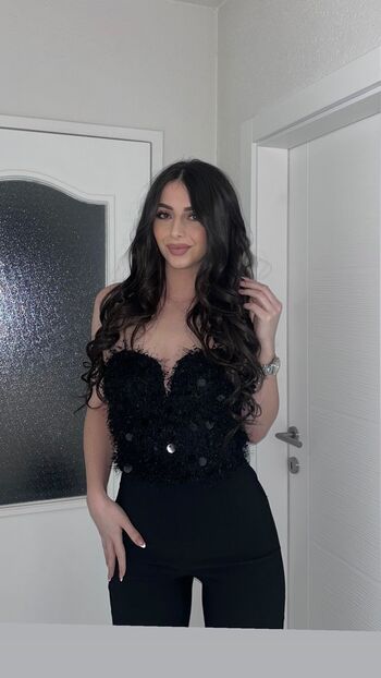 🔥 Christina reeder leaked private photo uncensored full