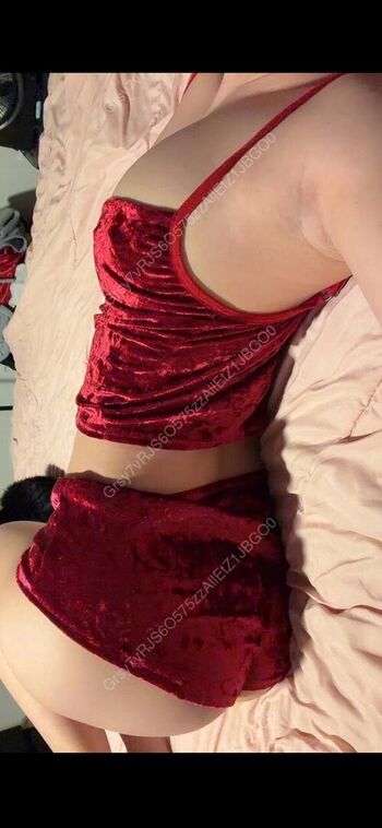 🔥 Ciggybae  page leaked private photo uncensored full