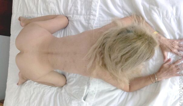 🔥 Corinuzda page leaked private photo uncensored full