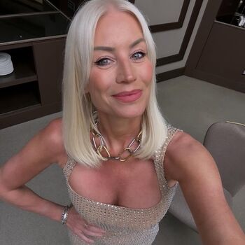 🔥 Denise van outen page leaked private photo uncensored full