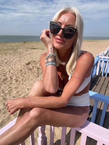 🔥 Denise van outen page leaked private photo uncensored full
