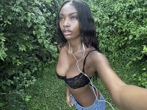 🔥 Dulcemoonvip leaked private photo uncensored full