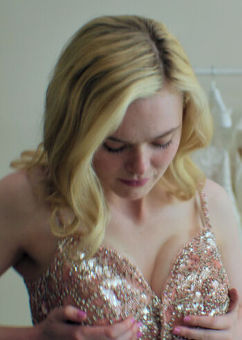 🔥 Elle fanning page leaked private photo uncensored full