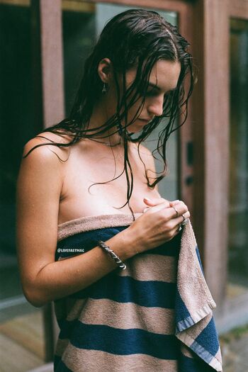 🔥 Emily feld  page leaked private photo uncensored full