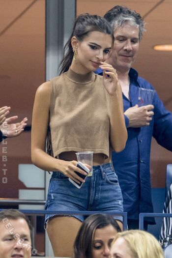 🔥 Emily ratajkowski leaked private photo uncensored full