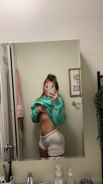 🔥 Fitlifewith em  page leaked private photo uncensored full