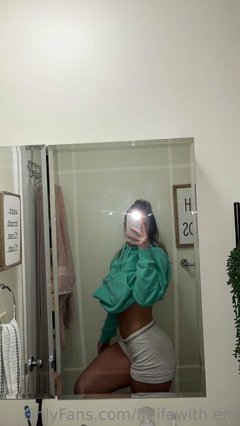 🔥 Fitlifewith em  page leaked private photo uncensored full