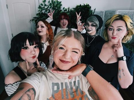 🔥 Girls play  page leaked private photo uncensored full