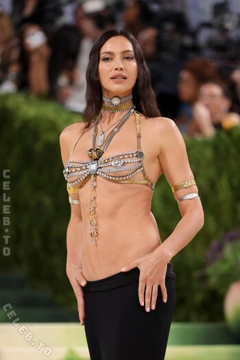 🔥 Irina shayk  page leaked private photo uncensored full