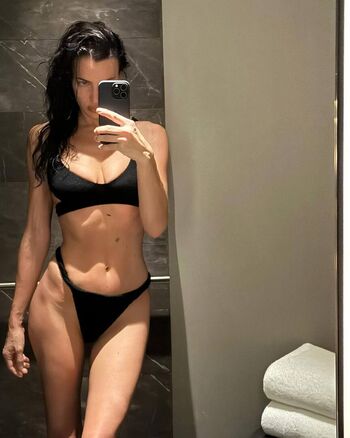 🔥 Irina shayk  page leaked private photo uncensored full