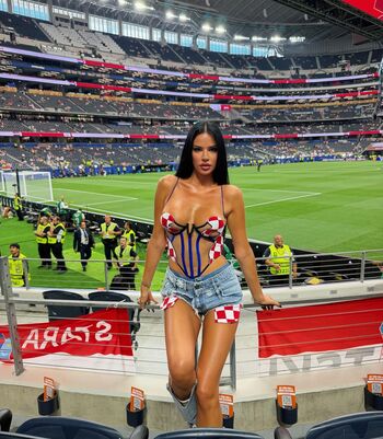 🔥 Ivana knoll page leaked private photo uncensored full