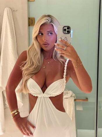 🔥 Izzytaffs page leaked private photo uncensored full