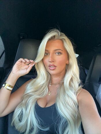 🔥 Izzytaffs page leaked private photo uncensored full