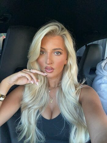 🔥 Izzytaffs page leaked private photo uncensored full
