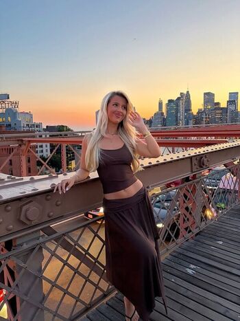 🔥 Izzytaffs page leaked private photo uncensored full