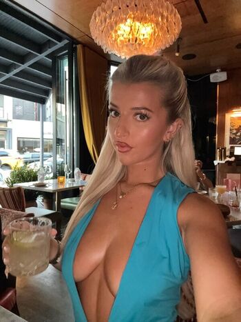 🔥 Izzytaffs page leaked private photo uncensored full