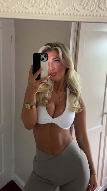 🔥 Izzytaffs leaked private photo uncensored full
