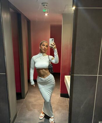 🔥 Izzytaffs leaked private photo uncensored full