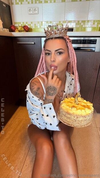 🔥 Karolinka ofi page leaked private photo uncensored full