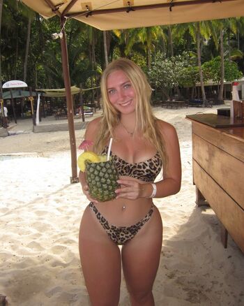 🔥 Kayleek leaked private photo uncensored full