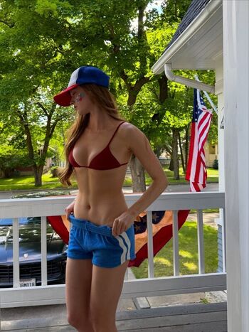 🔥 Larsen thompson leaked private photo uncensored full