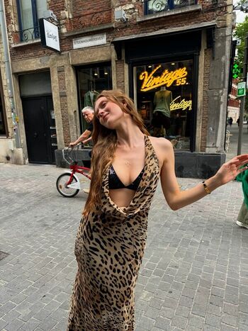 🔥 Larsen thompson leaked private photo uncensored full