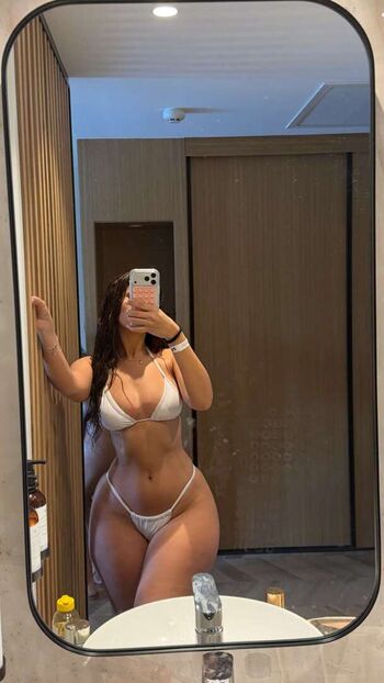 🔥 Laurgmzz page leaked private photo uncensored full