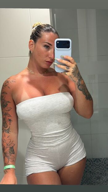 🔥 Laurine   page leaked private photo uncensored full