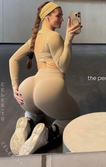 🔥 Leonie kommoss  page leaked private photo uncensored full