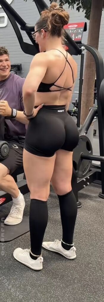 🔥 Leonie kommoss  page leaked private photo uncensored full