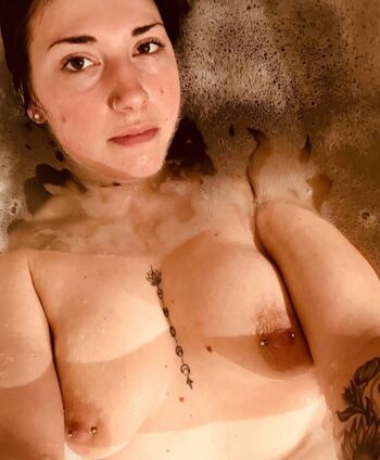 🔥 Lilbitoffun leaked private photo uncensored full