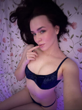 🔥 Lillyyycarter leaked private photo uncensored full
