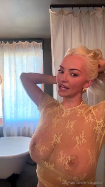 🔥 Lindsey pelas  page leaked private photo uncensored full