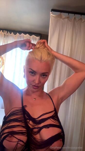 🔥 Lindsey pelas  page leaked private photo uncensored full